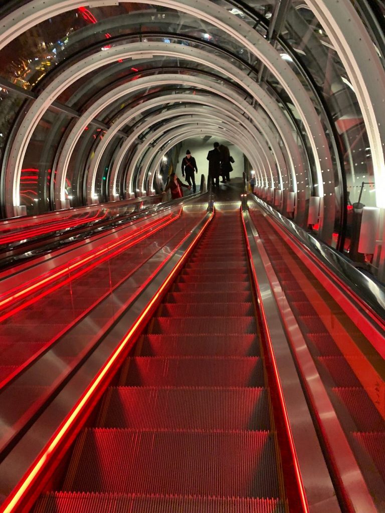 Un des escalators du centre Pompidou