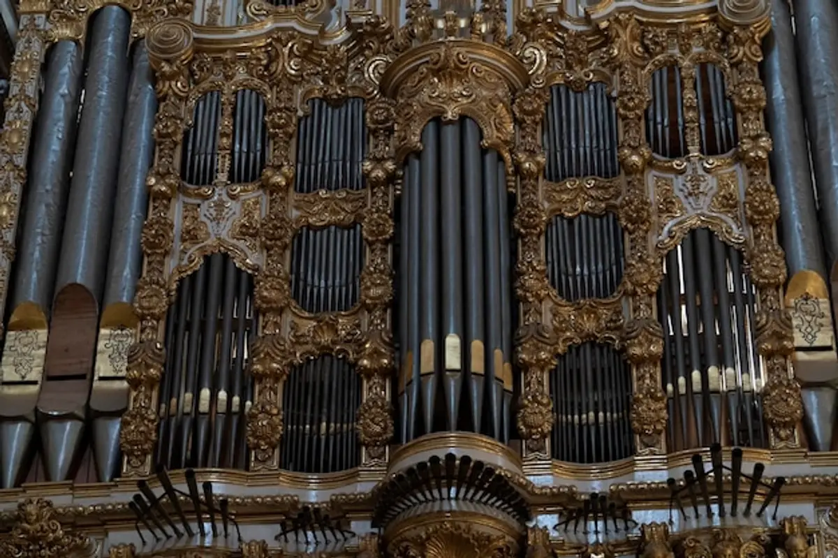 Église Saint-Eustache : mon refuge secret au cœur des Halles pour une plongée musicale et historique inoubliable