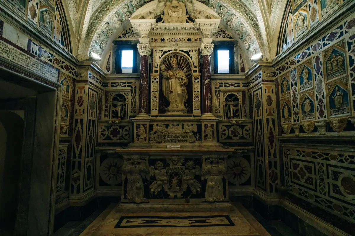 J'ai poussé la porte de l'église Saint-Pierre-du-Gros-Caillou et voilà ce qui m'a bluffée