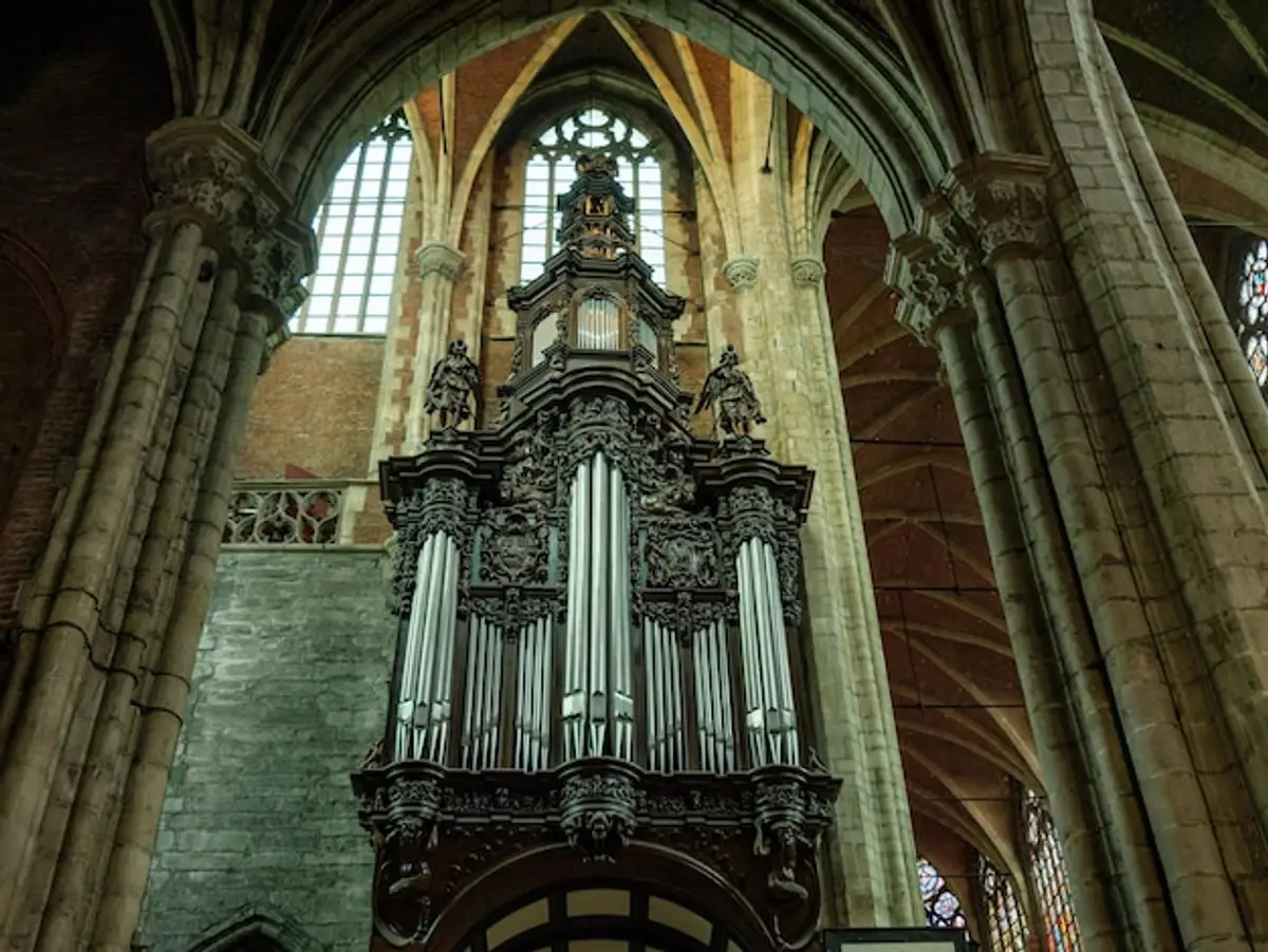Basilique Sainte-Clotilde : mon refuge parisien préféré pour une plongée dans l'histoire et la musique sacrée