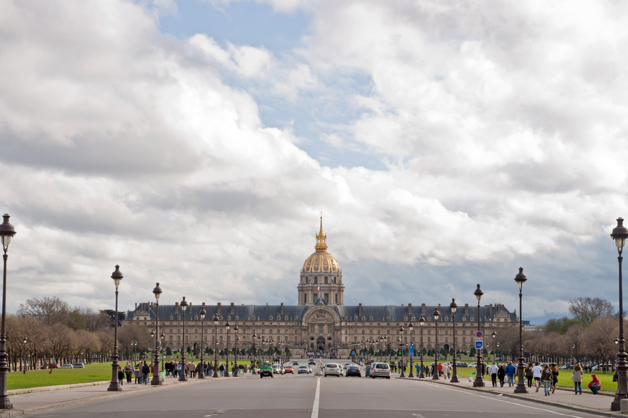 📍 Où se cache ce tombeau mythique à Paris ?