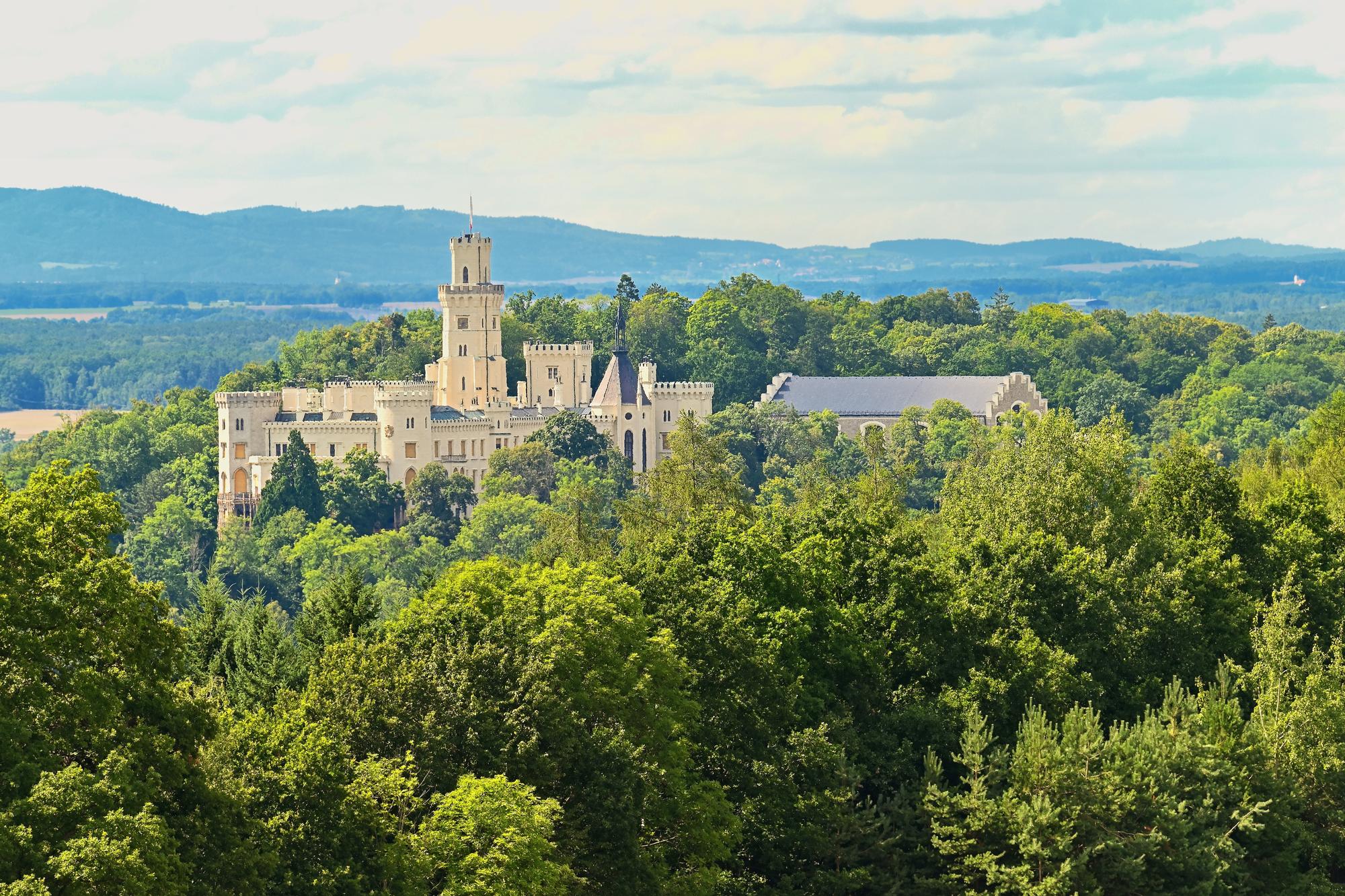🏰 Pourquoi choisir l’Hôtel de Cavoye pour découvrir Fontainebleau ?