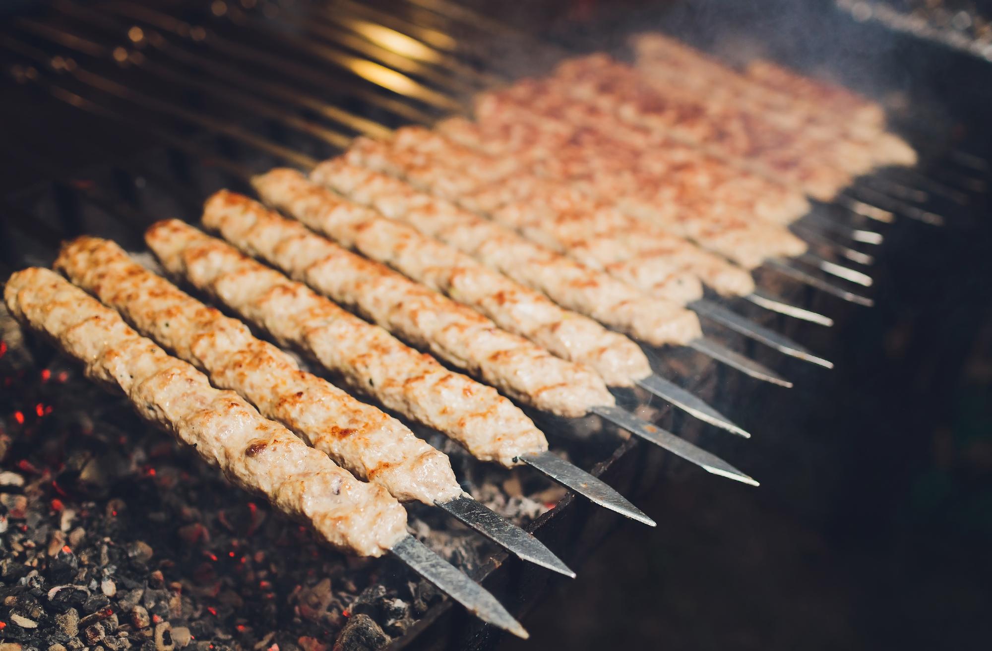 🌯 Où manger un VRAI bon kebab à Paris sans se tromper ?