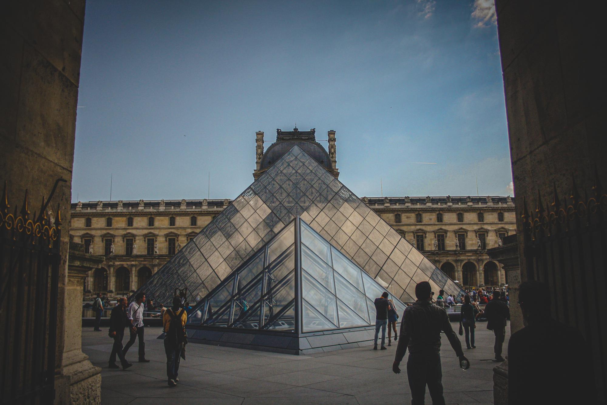 🎨 Le billet du Louvre comprend quoi exactement ?
