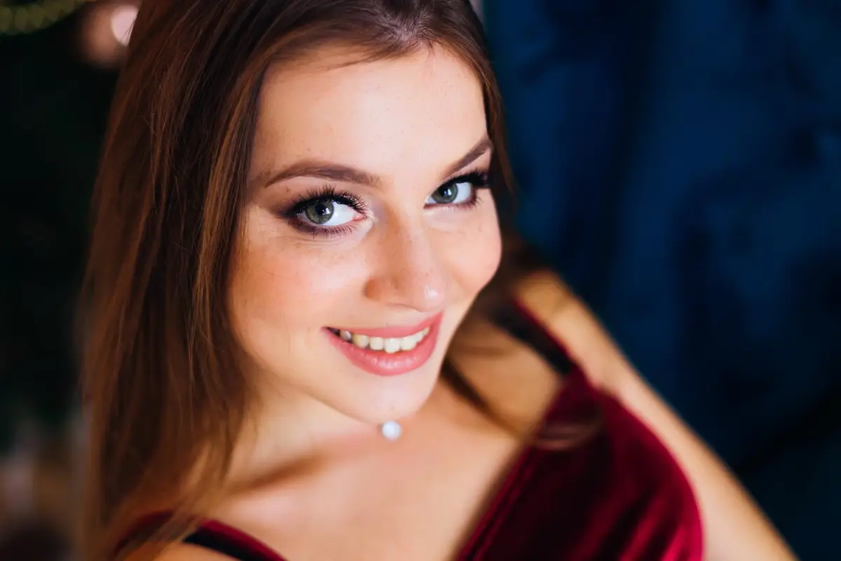 anouchka delon yeux vairons : son âge, ses parents et sa vie privée