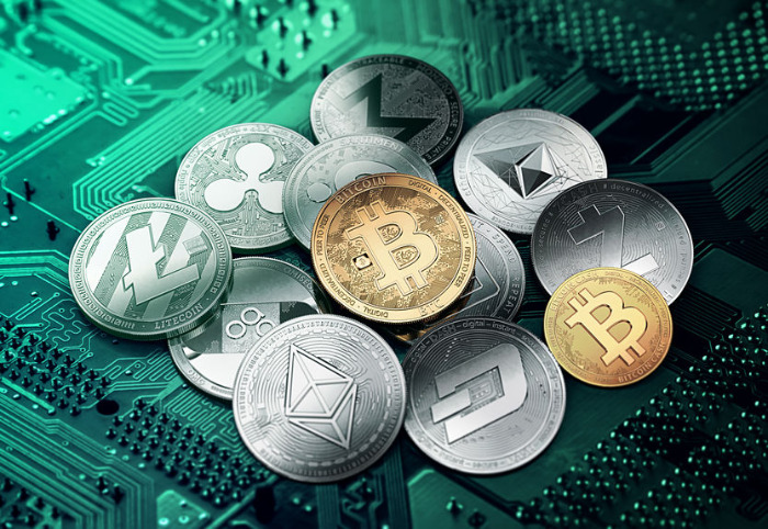 investir-crypto Plusieurs cryptomonnaies empilées
