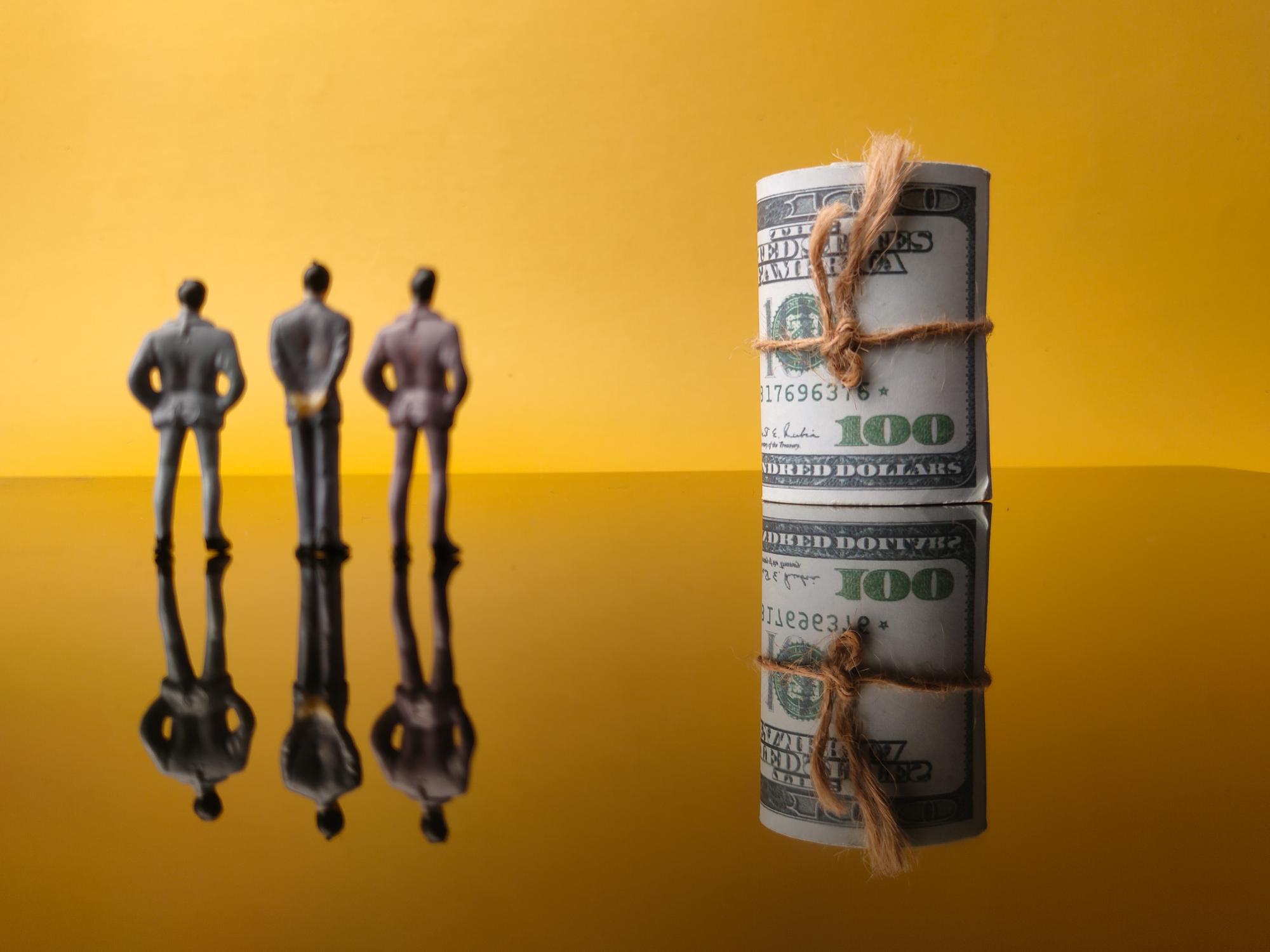 Quel est le salaire d’Anne-Claire Coudray ?